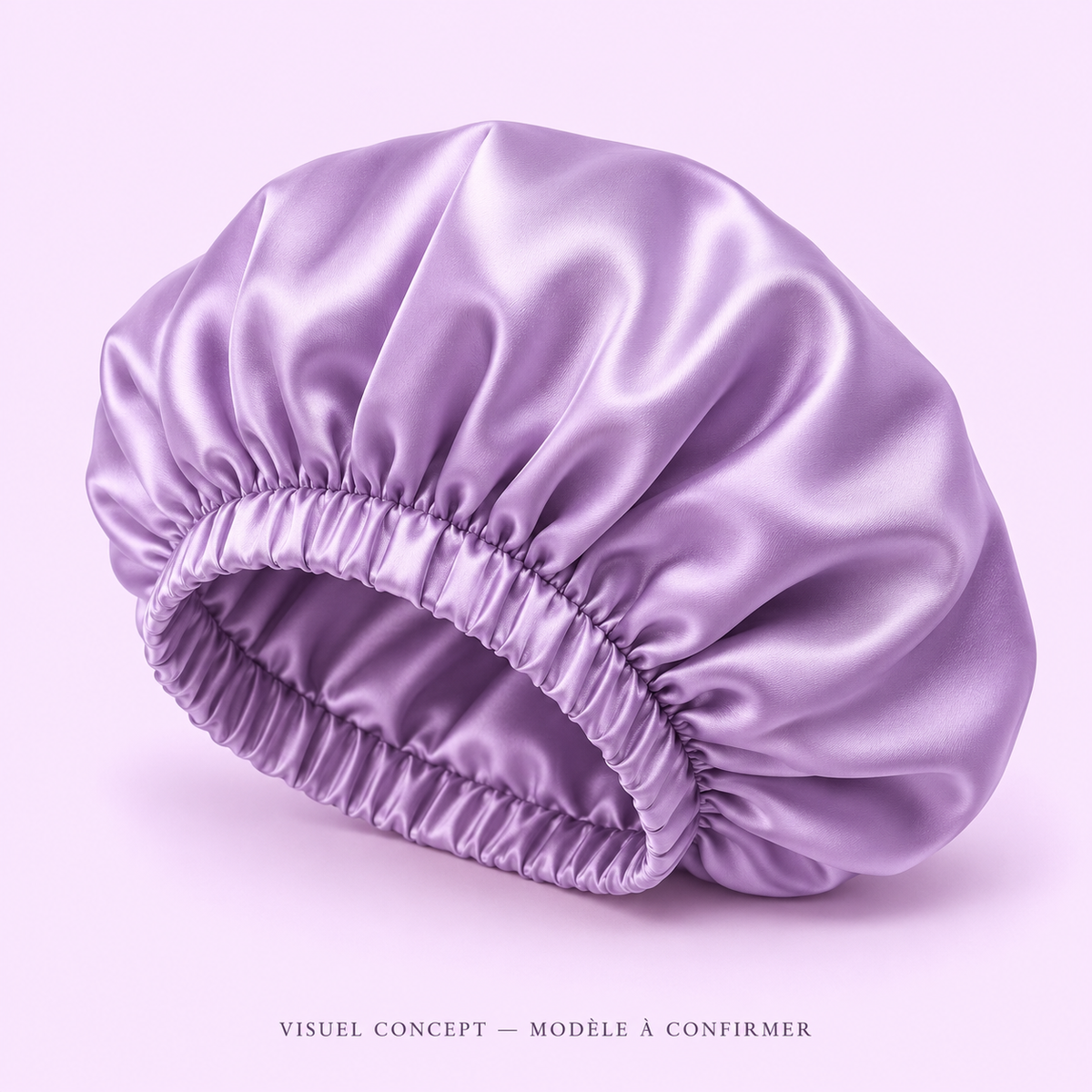 Visuel concept — Bonnet de nuit en satin DEENII ; modèle fournisseur à confirmer.