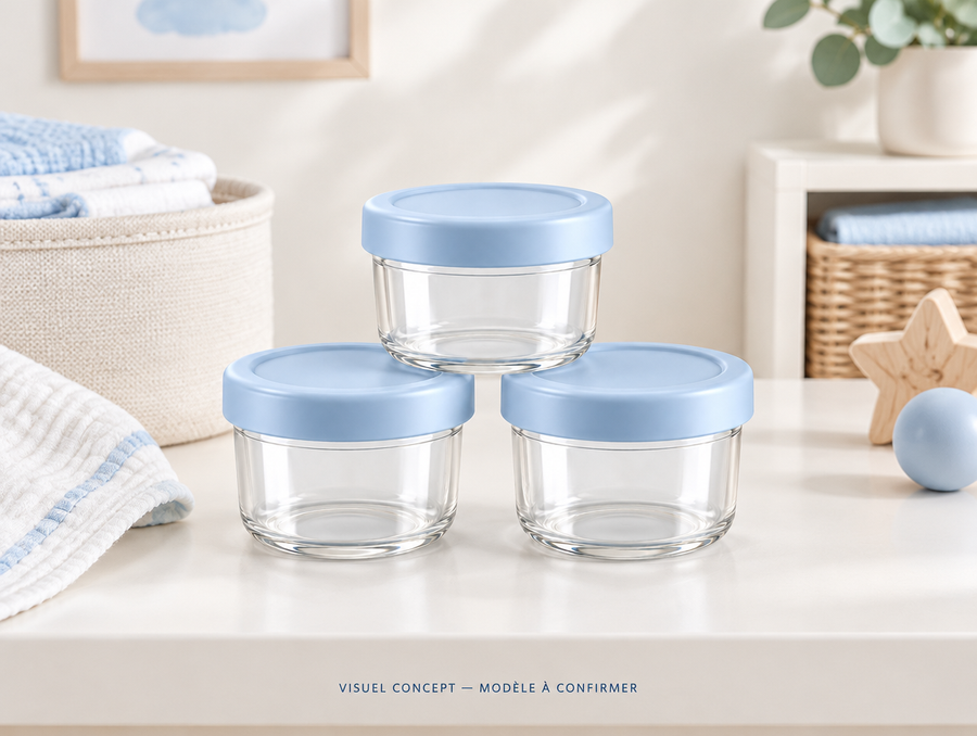 Pots pour portions bébé DEENII — mise en situation illustrative ; visuel concept, modèle à confirmer.